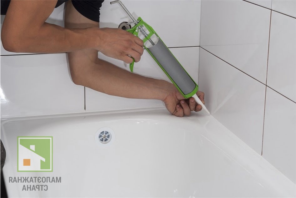 8 идей: чем заделать стык между ванной и плиткой фото