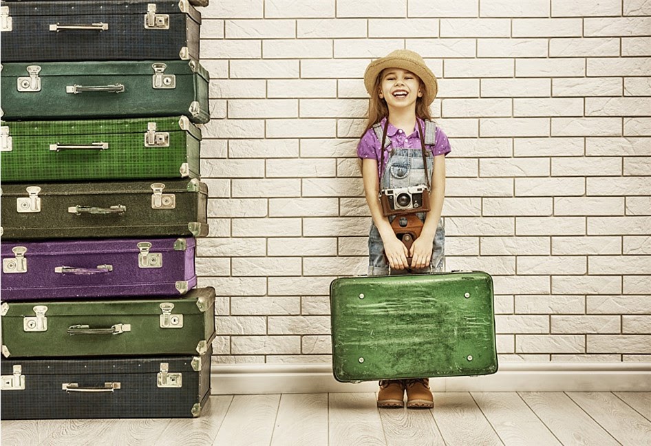 Старый чемодан в интерьере: 21 идея использования фото