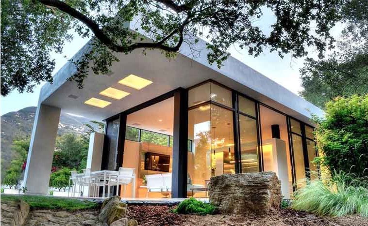 Дом из стекла: технологические особенности конструкций с прозрачными фасадами