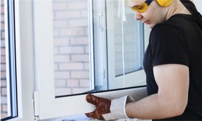 Дельные советы, как правильно снять пластиковое окно в квартире и заменить на новое самостоятельно