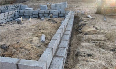 Из каких блоков и как можно сделать фундамент для бани? фото
