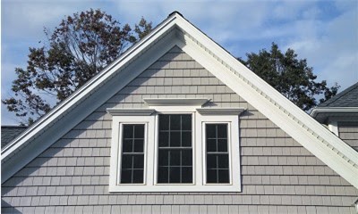 Как делать окна на фронтоне двухскатной крыши?