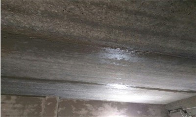 Как устранить течь в крыше гаража  чем залить, замазать или покрыть от протекания? фото