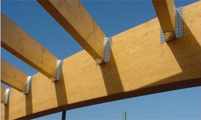 Особенности и правила крепления балок перекрытия к стене и другим конструкциям