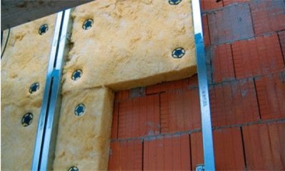 Плюсы и минусы, технология утепления кирпичной стены минватой снаружи и изнутри