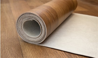 Правила укладки линолеума на деревянный пол фото