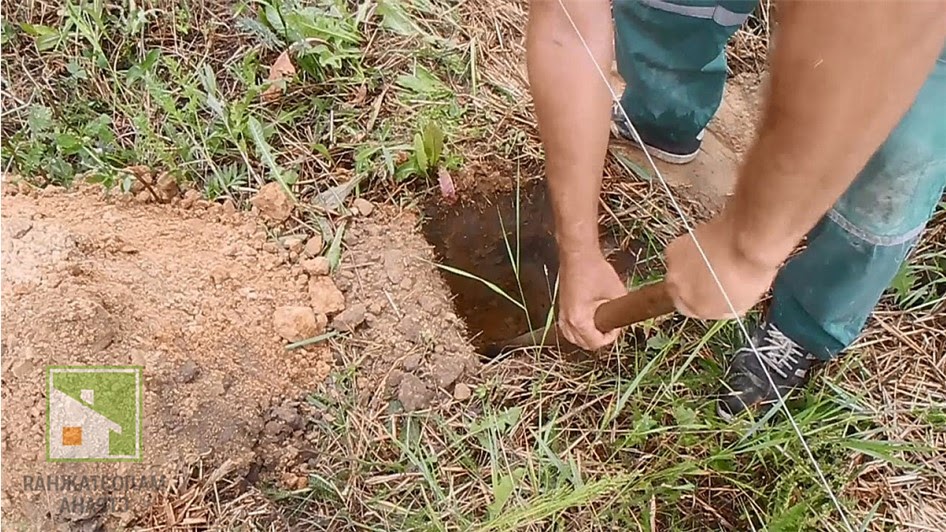Как выкопать яму под столб ручными инструментами – как размягчить землю фото