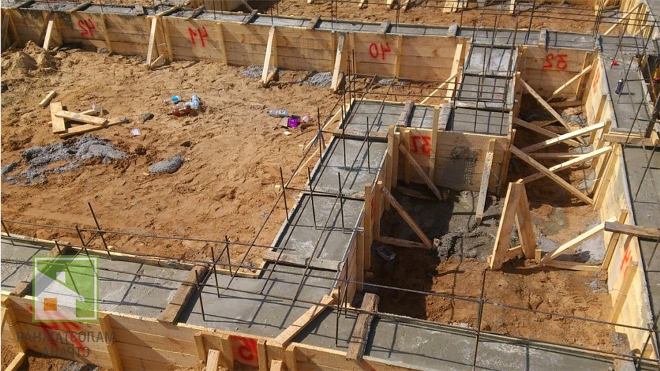 Когда снимать опалубку после заливки бетона летом – нормативы и сроки + опасность преждевременного демонтажа