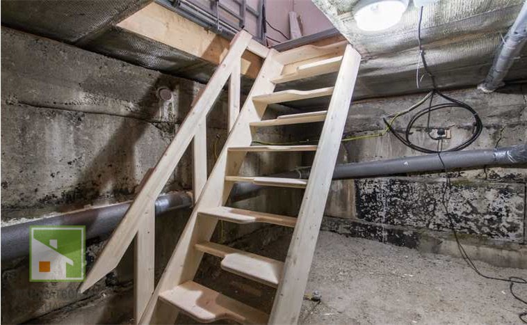 Лестница в подвал: как выбрать и смонтировать подходящую конструкцию фото