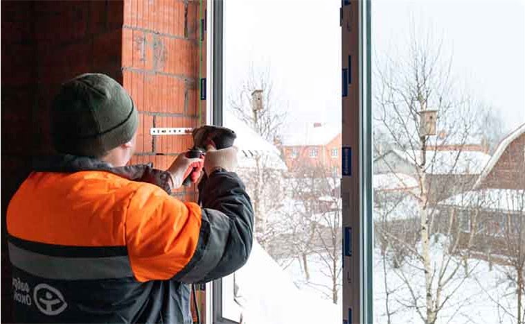 Можно ли ставить окна зимой – плюсы, минусы, проблемы и технология зимнего монтажа