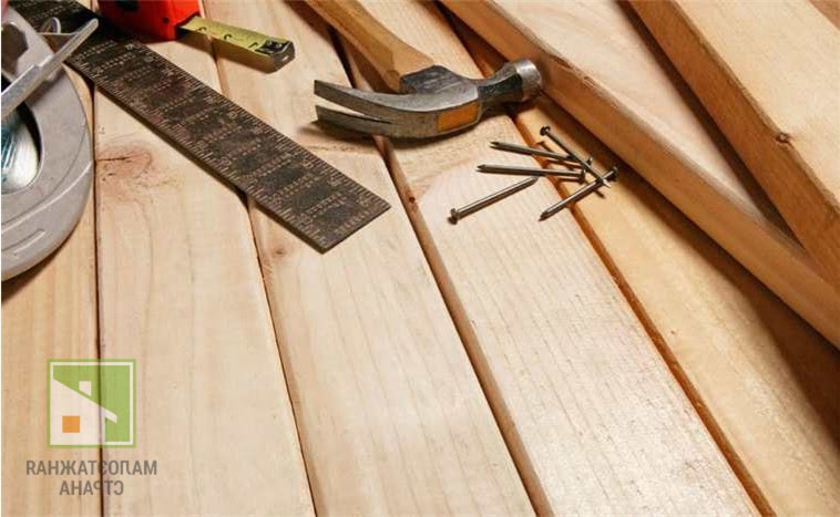 Несколько проверенных способов заделывания щелей в деревянном полу