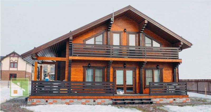 Особенности покраски деревянного дома – какие краски лучше использовать фото