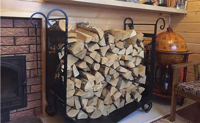 Подставки для дров: виды дровниц, особенности использования и возведения