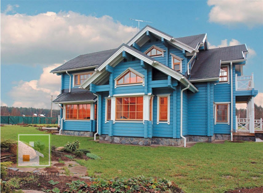 Покраска деревянного дома – защита и привлекательный внешний вид домовладения фото