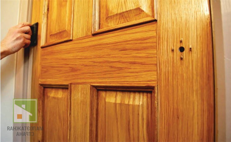 Реставрация деревянных дверей: как восстановить старую дверь фото