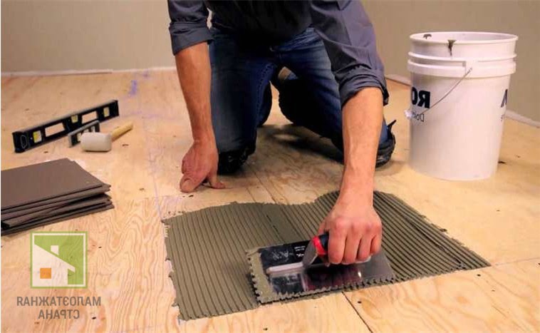 Укладка плитки на деревянный пол: можно ли класть и как это делать